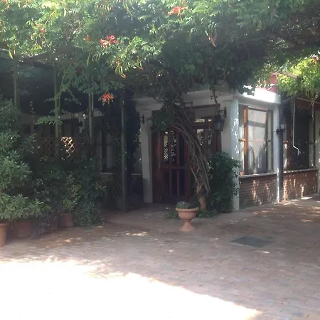 מלון Ristorante Tassi Bondeno